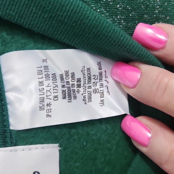 NWT. Ladies Disney Parks Mickey& Minnie Holiday Sweatshirt Sz. Large - Picture 5 of 10